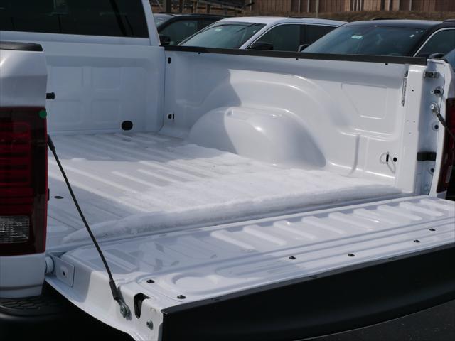 2024 Ram 1500 Classic Warlock Quad Cab 4x4 6'4" Box