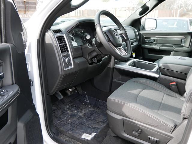 2024 Ram 1500 Classic Warlock Quad Cab 4x4 6'4" Box