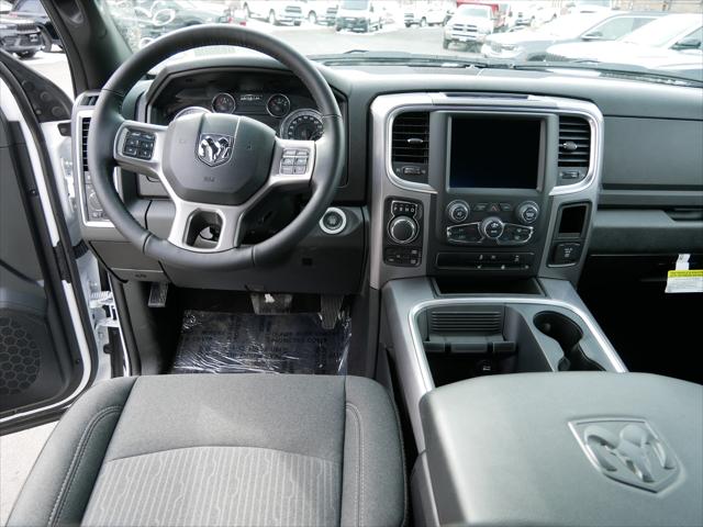 2024 Ram 1500 Classic Warlock Quad Cab 4x4 6'4" Box