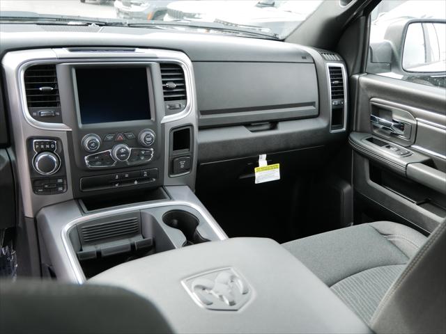 2024 Ram 1500 Classic Warlock Quad Cab 4x4 6'4" Box