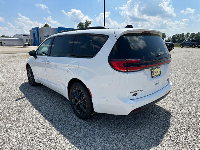 2024 Chrysler Pacifica PACIFICA LIMITED AWD