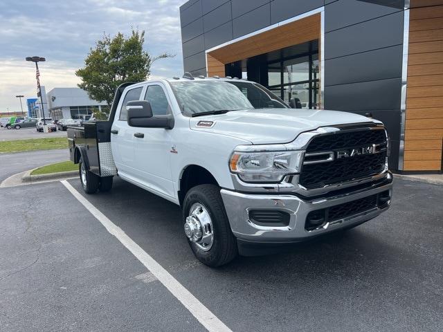 2024 RAM Ram 3500 Chassis Cab RAM 3500 TRADESMAN CREW CAB CHASSIS 4X4 60 CA