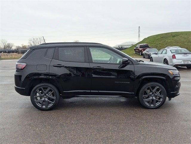 2024 Jeep Compass COMPASS LIMITED 4X4