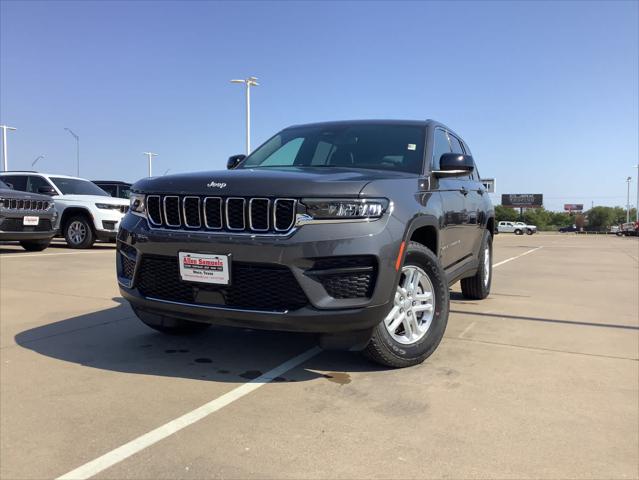 2024 Jeep Grand Cherokee GRAND CHEROKEE LAREDO 4X4