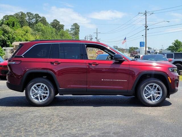 2024 Jeep Grand Cherokee GRAND CHEROKEE LAREDO X 4X2