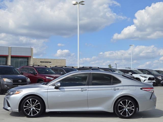 2020 Toyota Camry SE