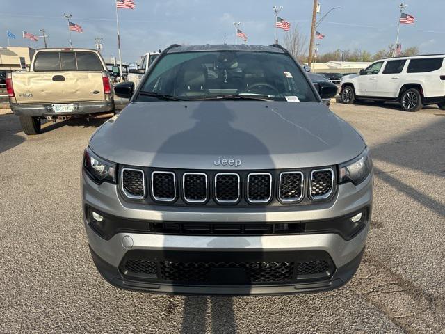 2023 Jeep Compass Latitude Lux FWD