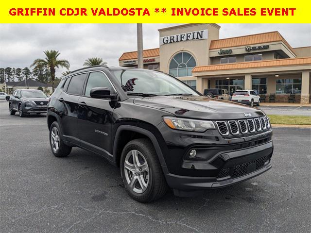 2024 Jeep Compass COMPASS LATITUDE 4X4