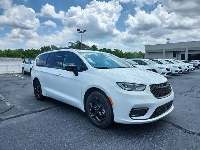 2024 Chrysler Pacifica Hybrid PACIFICA PLUG-IN HYBRID PREMIUM S APPEARANCE