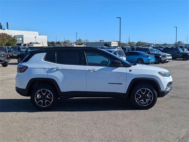 2024 Jeep Compass COMPASS TRAILHAWK 4X4