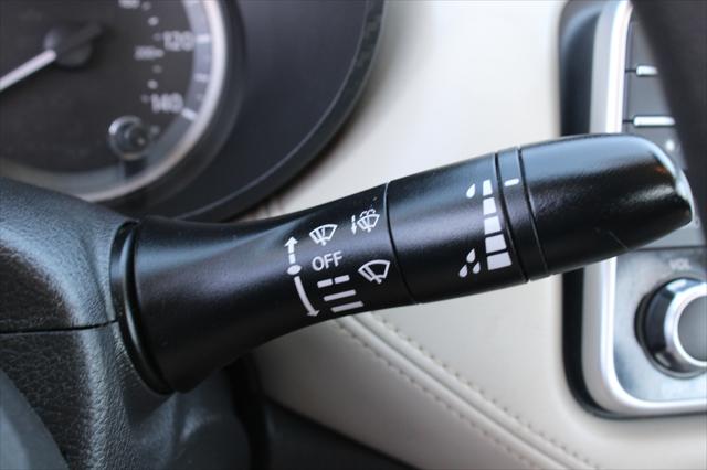 2020 Nissan Versa SV Xtronic CVT