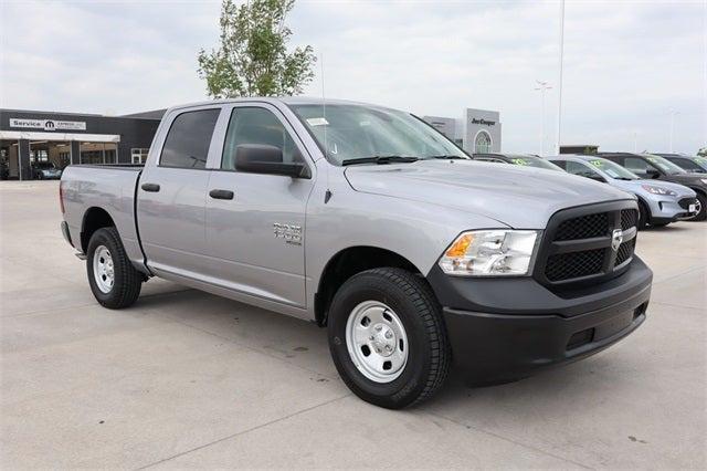 2024 RAM Ram 1500 Classic RAM 1500 CLASSIC TRADESMAN CREW CAB 4X4 57 BOX