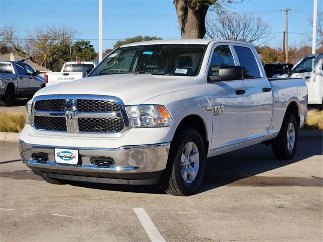 2024 RAM Ram 1500 Classic RAM 1500 CLASSIC TRADESMAN CREW CAB 4X4 64 BOX