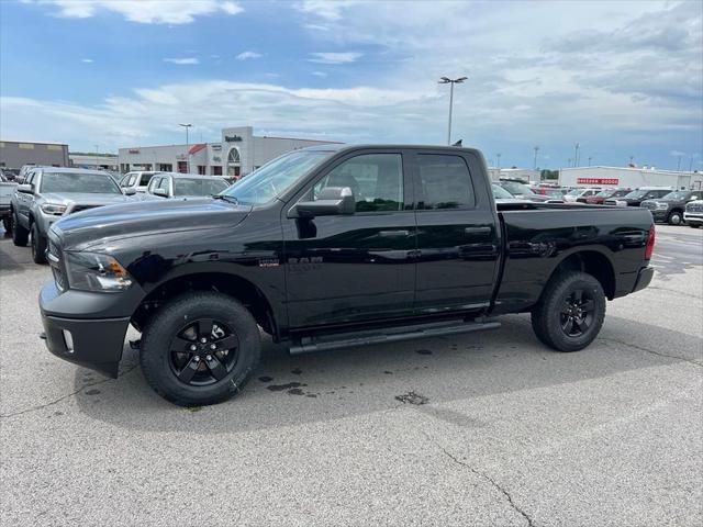 2024 RAM Ram 1500 Classic RAM 1500 CLASSIC TRADESMAN QUAD CAB 4X4 64 BOX