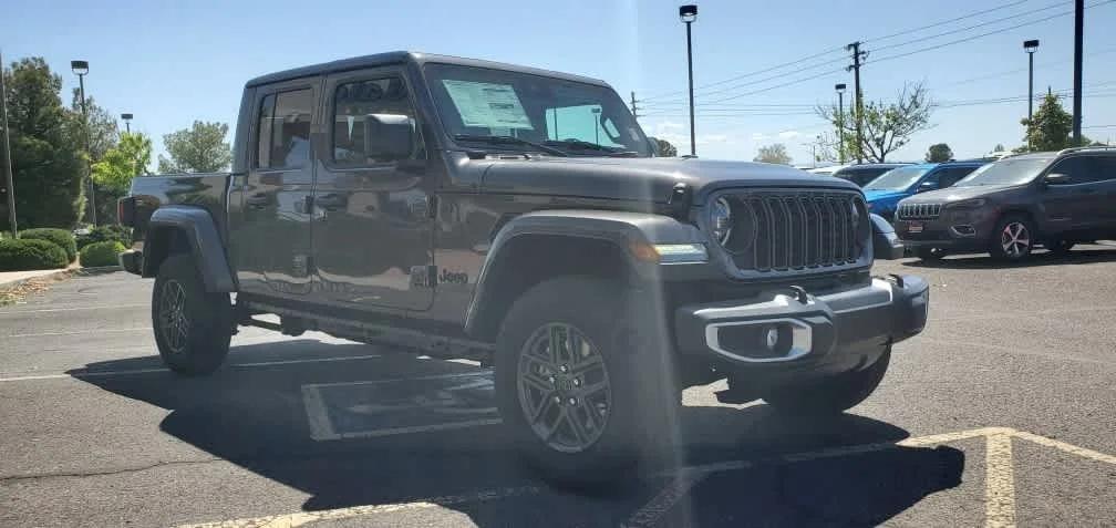 2024 Jeep Gladiator GLADIATOR SPORT S 4X4