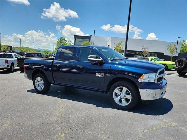 2024 RAM Ram 1500 Classic RAM 1500 CLASSIC TRADESMAN CREW CAB 4X4 57 BOX