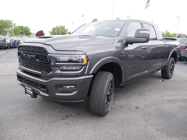 2024 RAM Ram 3500 RAM 3500 LIMITED MEGA CAB 4X4 64 BOX