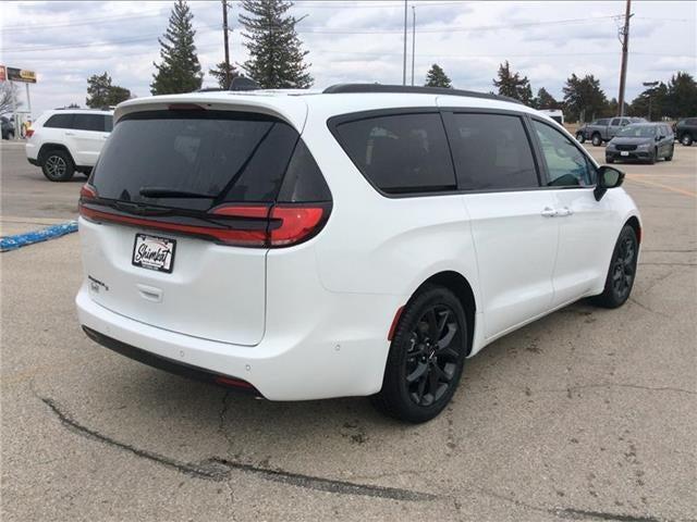 2024 Chrysler Pacifica PACIFICA TOURING L