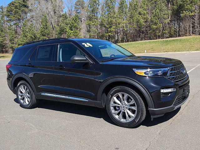 New 2024 Ford Explorer XLT RWD Ratings, Pricing, Reviews & Awards