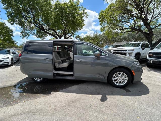 2021 Chrysler Pacifica Touring L