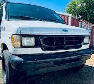 2001 Ford E-350 Super Duty Commercial