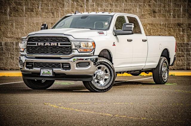 2024 RAM Ram 3500 RAM 3500 TRADESMAN CREW CAB 4X4 8 BOX