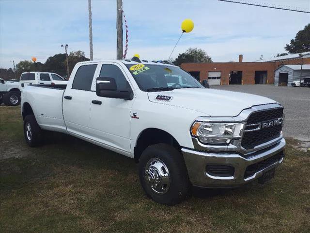 2024 RAM Ram 3500 RAM 3500 TRADESMAN CREW CAB 4X4 8 BOX