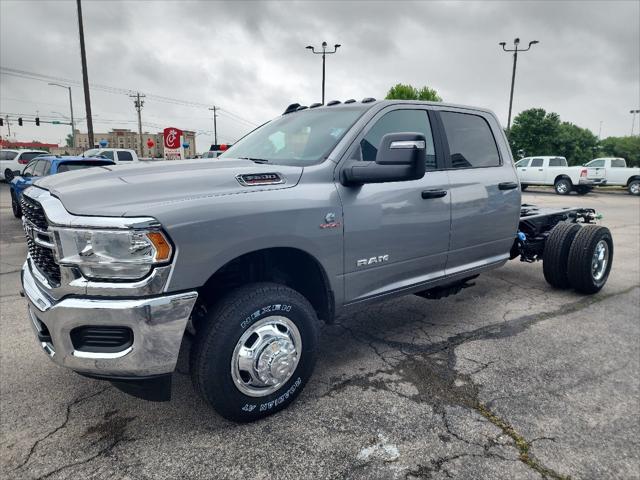 2024 RAM Ram 3500 Chassis Cab RAM 3500 SLT CREW CAB CHASSIS 4X4 60 CA