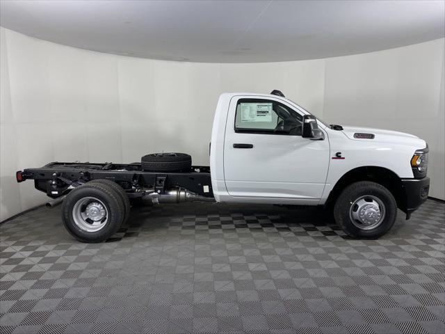 2024 RAM Ram 3500 Chassis Cab RAM 3500 TRADESMAN CHASSIS REGULAR CAB 4X4 60 CA 2024 RAM Ram 3500 Chassis Cab RAM 3500 TRADESMAN CHASSIS REGULAR CAB 4X4 60 CA