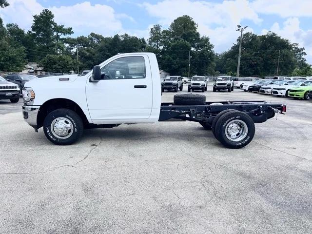 2024 RAM Ram 3500 Chassis Cab RAM 3500 TRADESMAN CHASSIS REGULAR CAB 4X4 60 CA