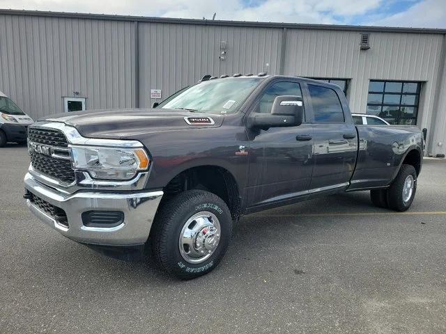 2024 RAM Ram 3500 RAM 3500 TRADESMAN CREW CAB 4X4 8 BOX