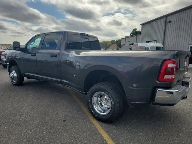 2024 RAM Ram 3500 RAM 3500 TRADESMAN CREW CAB 4X4 8 BOX