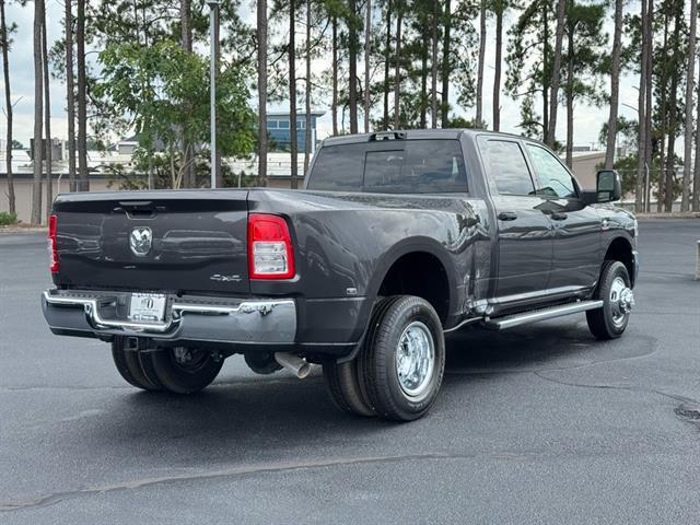 2024 RAM Ram 3500 RAM 3500 TRADESMAN CREW CAB 4X4 8 BOX