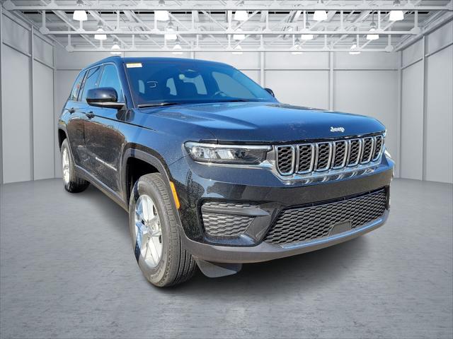 2024 Jeep Grand Cherokee GRAND CHEROKEE LAREDO X 4X4