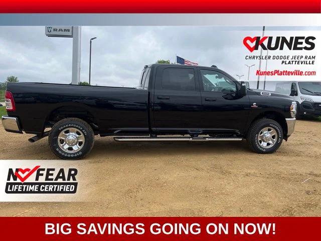 2024 RAM Ram 3500 RAM 3500 TRADESMAN CREW CAB 4X4 8 BOX