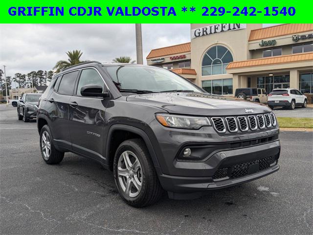 2024 Jeep Compass COMPASS LATITUDE 4X4