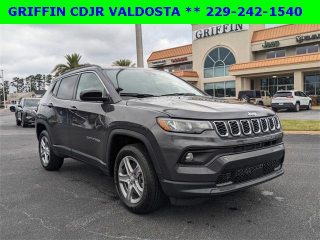 2024 Jeep Compass COMPASS LATITUDE 4X4