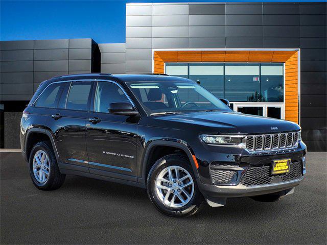 2023 Jeep Grand Cherokee Laredo 4x4