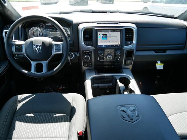 2024 Ram 1500 Classic Warlock Quad Cab 4x4 6'4" Box