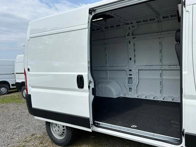 2024 Ram ProMaster Cargo Van Tradesman High Roof 136" WB w/Pass Seat