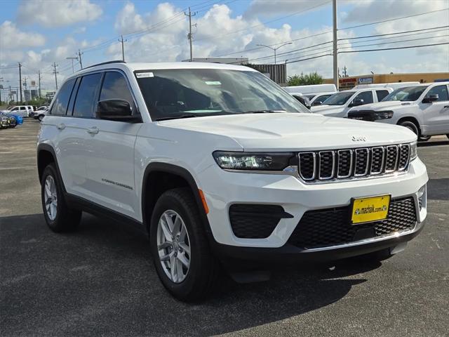 2024 Jeep Grand Cherokee GRAND CHEROKEE LAREDO X 4X4