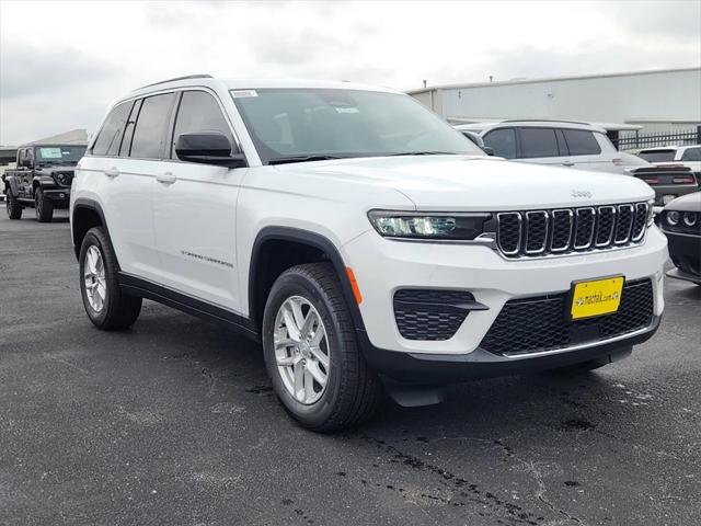 2024 Jeep Grand Cherokee GRAND CHEROKEE LAREDO X 4X4