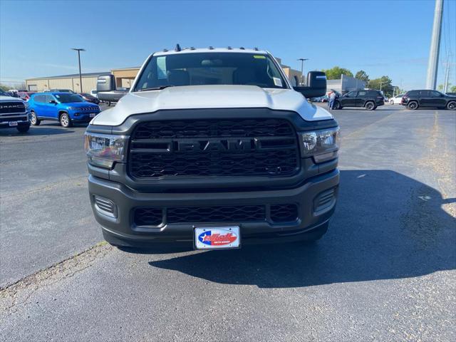 2024 RAM Ram 3500 Chassis Cab RAM 3500 TRADESMAN CREW CAB CHASSIS 4X4 60 CA