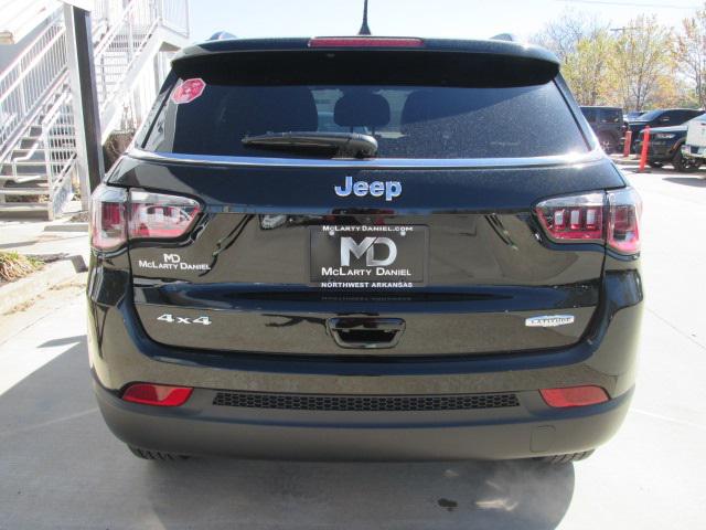 2024 Jeep Compass COMPASS LATITUDE 4X4