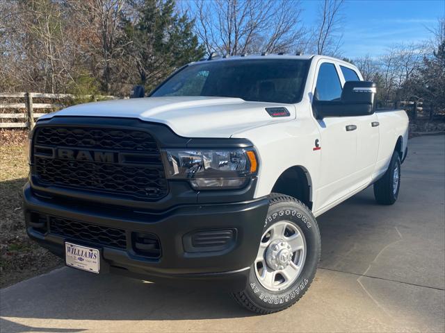 2024 RAM 3500 Tradesman Crew Cab 4x4 8 Box
