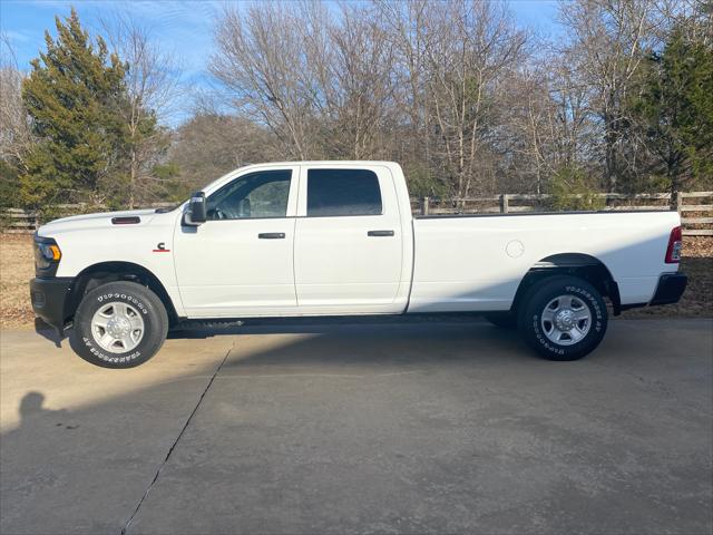 2024 RAM 3500 Tradesman Crew Cab 4x4 8 Box