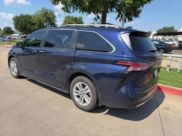 2022 Toyota Sienna Limited