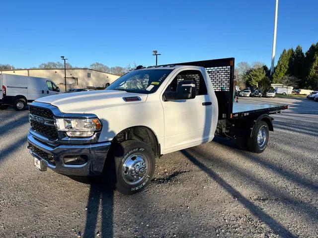 2024 RAM Ram 3500 Chassis Cab RAM 3500 TRADESMAN CHASSIS REGULAR CAB 4X4 60 CA