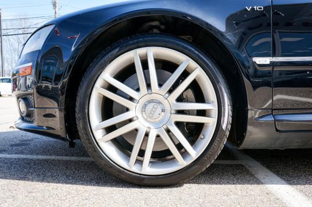 2007 Audi S8 5.2