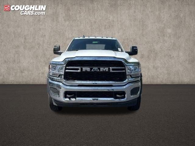 2024 RAM Ram 5500 Chassis Cab RAM 5500 TRADESMAN CHASSIS CREW CAB 4X4 60 CA 2024 RAM Ram 5500 Chassis Cab RAM 5500 TRADESMAN CHASSIS CREW CAB 4X4 60 CA